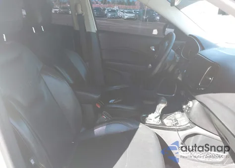 2018 Jeep Compass Limited 4X4 из США, поврежденный, VIN 3C4NJDCB3JT362044